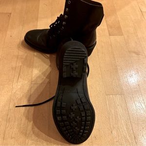 NEW! Woolrich leather granny ankle boots . Dark brown size 7